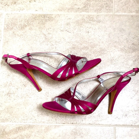 Escada 37 Pink Fuschia Crystal heels strappy - Picture 3 of 8
